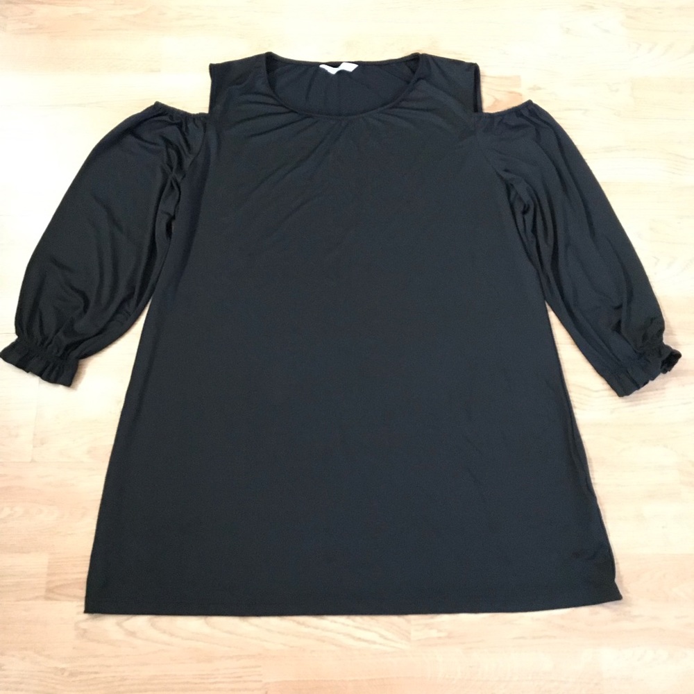 Meaneor Cold Shoulder Flowy Dress